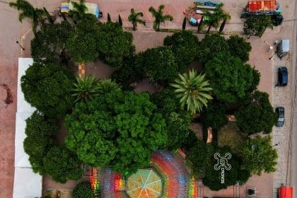 Plaza principal en Santa María de Los Ángeles