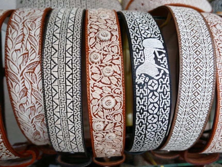 En los cintos piteados se plasman elementos tradicionales de la cultura mexicana en estos cintos