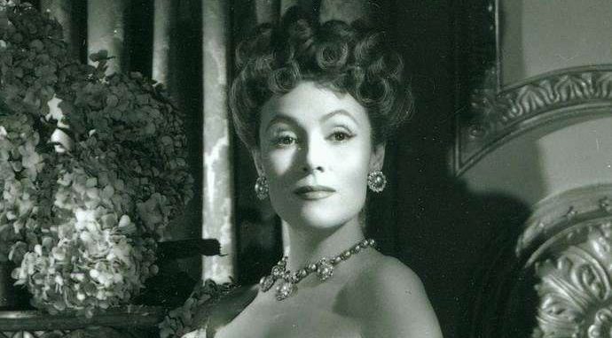 Las películas del cine de oro mexicano legaron actrices que se volvieron íconos de moda que continúan inspirando a generaciones actuales.