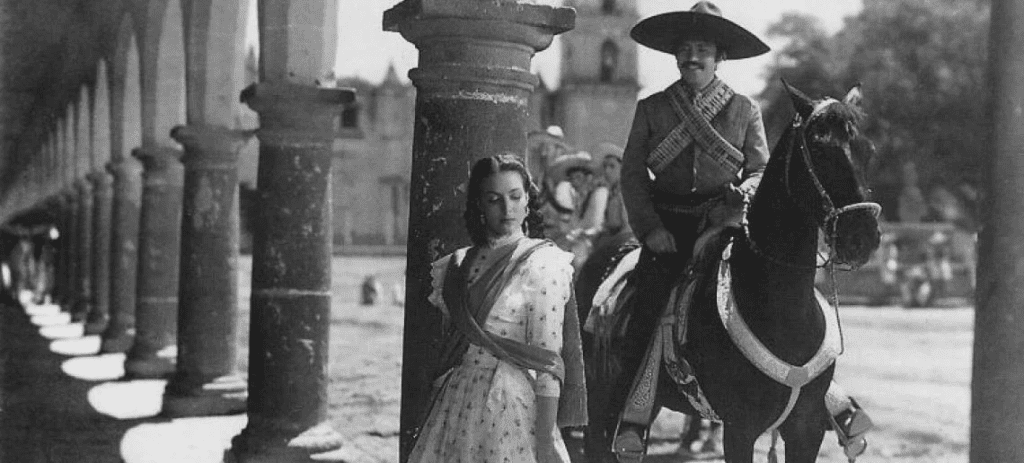 Narra como el general Reyes de las tropas zapatistas, se enamora de una joven rica de la ciudad de Cholula
