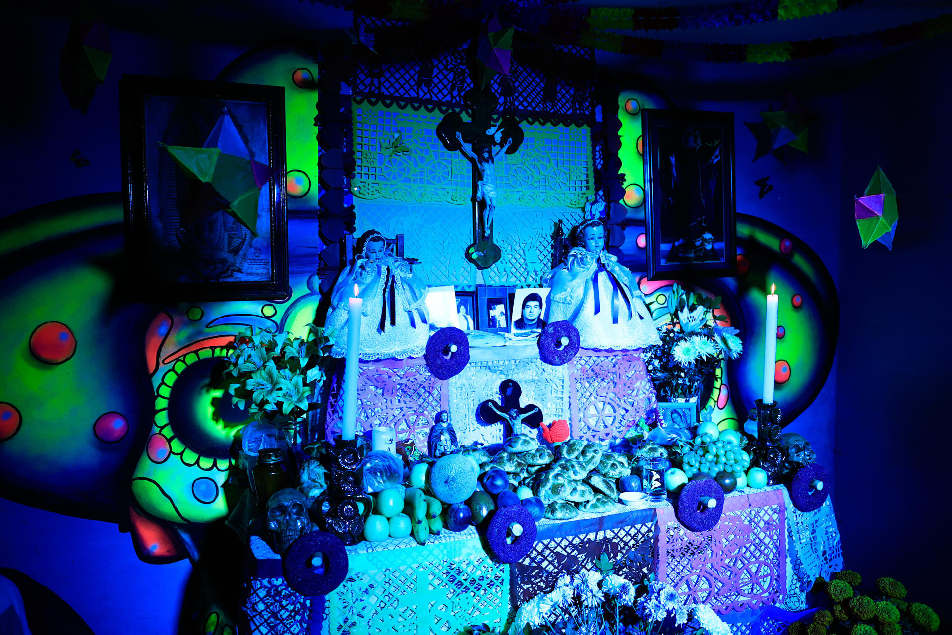 Fotografía de un altar de Día de Muertos este sábado, en Ciudad de México (México). EFE/ David Guzmán