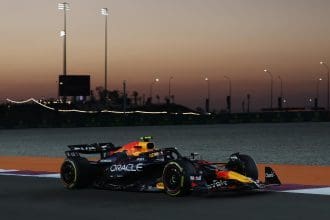 Sergio Pérez, durante la jornada de este viernes. EFE/EPA/ALI HAIDER