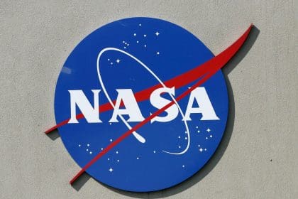 Imagen de archivo del logo de la NASA. EFE/Aaron M. Sprecher