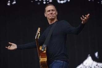 El cantante canadiense Bryan Adams. EFE/Archivo/Axel Heimken