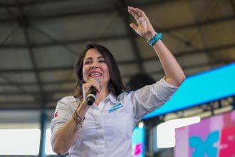 Foto de archivo de la candidata a la Presidencia de Ecuador por el movimiento Revolución Ciudadana (RC), Luisa González. EFE/ Mauricio Torres
