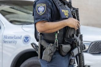 Fotografía de archivo en donde se ve un oficial de Seguridad Nacional de Estados Unidos. EFE/CRISTÓBAL HERRERA-ULASHKEVICH