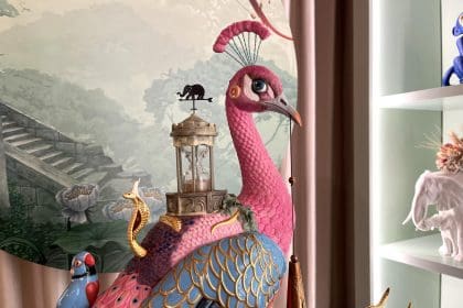 Fotografía de una pieza de la colección 'Ephemeral Treasures' realizada por Dulk , exhibida este jueves, en la tienda de Lladro, en Nueva York (Estados Unidos). EFE/Andrea Gallego