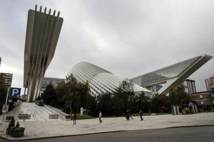 Palacio de Exposiciones y Congresos Ciudad de Oviedo (España), donde ha comenzado el rodaje de 'The Fantastic Four: First Steps'. EFE/ J.L. Cereijido