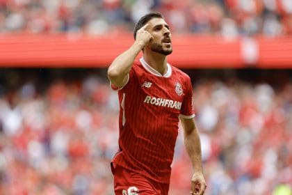 Joao Dias de Toluca celebra una anotación durante un partido en el estadio Nemesio Diez, en Toluca (México). Archivo. EFE/Alex Cruz