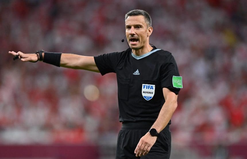 Fotografía de archivo del colegiado esloveno Slavko Vincic. EFE/EPA/Noushad Thekkayil