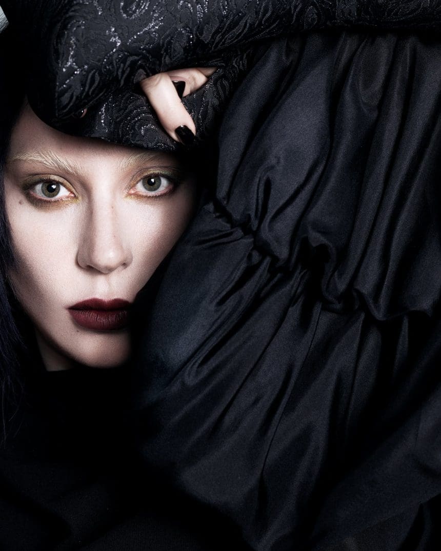 Lady Gaga explora el caos y el amor en su nuevo álbum, LG7