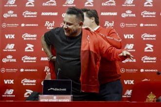 El argentino Antonio Mohamed fue presentado como nuevo director técnico del Club Deportivo Toluca, en el auditorio del Estadio Nemesio Díez, en Toluca(México). EFE/ Felipe Gutiérrez
