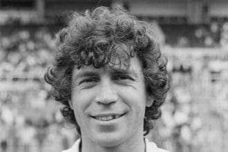 El argentino Enzo Ferrero, ex delantero y el mejor extranjero de la historia del Real Sporting de Gijón, en una imagen de archivo. EFE