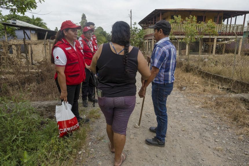 Fotografía de archivo de migrantes en Guatemala. EFE/David Toro
