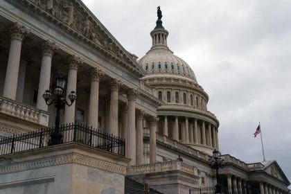 Foto de archivo que muestra la fachada del Capitolio de Estados Unidos en Washington, DC, EE.UU. EFE/EPA/WILL OLIVER