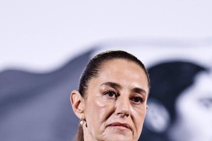 La presidenta de México, Claudia Sheinbaum, asiste este martes a su rueda de prensa matutina en el Palacio Nacional de la Ciudad de México (México). EFE/ Sáshenka Gutiérrez