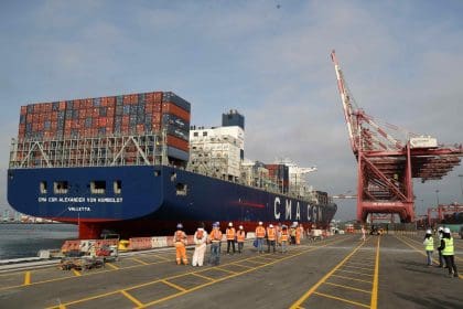 Fotografía de archivo del buque CMA Alexander Von Humboldt en su llegada a Perú, lo que significó una nueva etapa en el comercio exterior del país. EFE/ Paolo Aguilar