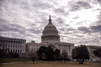 Fotografía de archivo que muestra la vista del exterior del Capitolio en Washington DC (EE.UU.). EFE/Shawn Thew