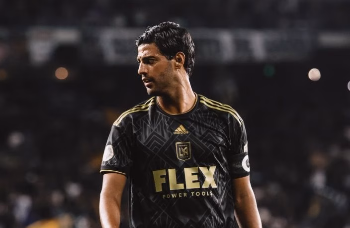 Carlos Vela anuncia su retiro del futbol profesional