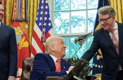 Trump anuncia acuerdo comercial con Reino Unido