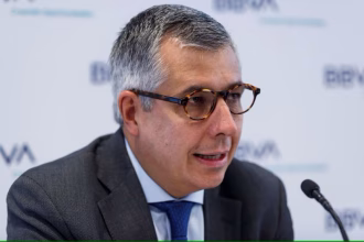 Fotografía de archivo del economista jefe de BBVA México, Carlos Serrano. EFE/José Méndez