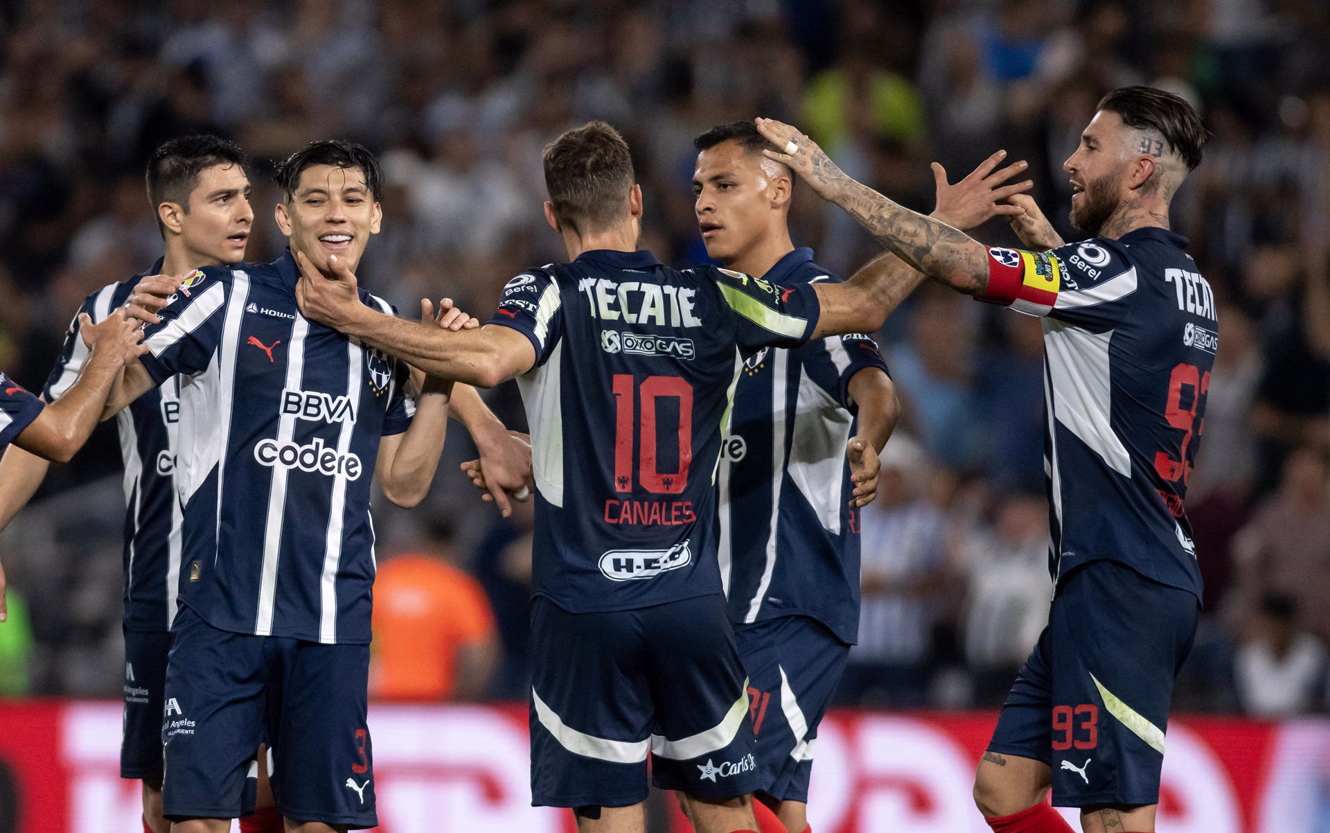 Imagen de archivo de jugadores de Rayados que celebran un gol. EFE/ Miguel Sierra