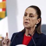 La presidenta de México, Claudia Sheinbaum, participa este lunes durante una rueda de prensa en Palacio Nacional de la Ciudad de México (México). EFE/Sáshenka Gutiérrez