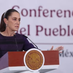 La presidenta de México, Claudia Sheinbaum habla este viernes durante una rueda de prensa matutina en Palacio Nacional de la Ciudad de México (México). EFE/Mario Guzmán
